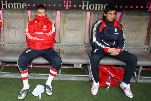 Bankdrücker: Jose Ernesto Sosa (r.) neben Toni Kroos.