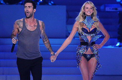 Victoria's Secret steht seit Jahrzehnten für sexy Dessous-Mode. Sänger Adam Levine und das russische Model Anne Vyalitsyna im Jahr 2011.