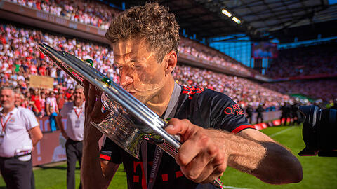 Kann Thomas Müller am Ende der Saison erneut die Meisterschale küssen?