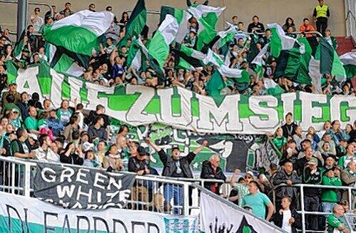 Das hat Trainer Büskens in Fürth noch nie erlebt: Ausverkaufter Ronhof beim Saisonfinale am Sonntag gegen Düsseldorf.