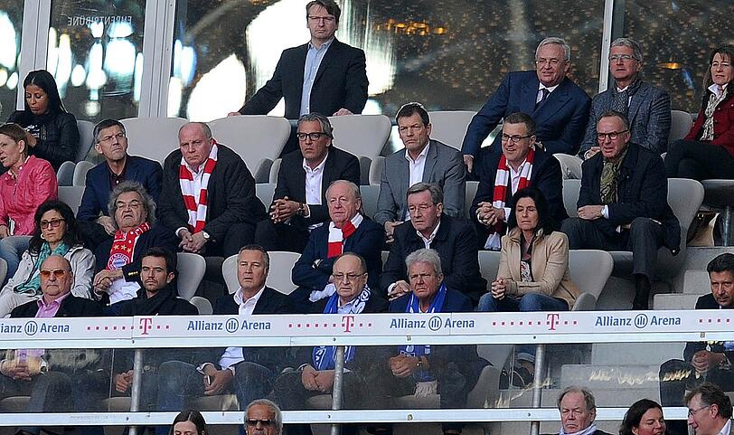 Am Samstag war Uli Hoeneß zum ersten Mal nach seiner Verurteilung wieder im Stadion. Die Bilder!