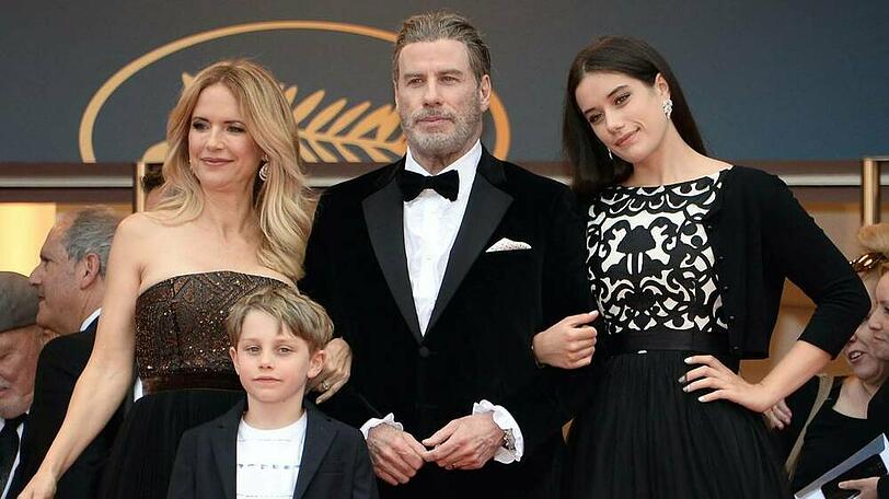 Kelly Preston (l.) und John Travolta im Jahr 2018 mit ihren Kindern Ella (r.) und Benjamin beim Filmfest in Cannes.