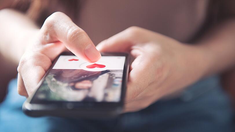 KI kann f&uuml;r viele zwar beim Online-Dating unterst&uuml;tzen, doch Authentizit&auml;t bleibt f&uuml;r die meisten entscheidend.