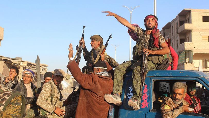 SDF-Kämpfer erobern IS-Hochburg Al-Rakka zurück