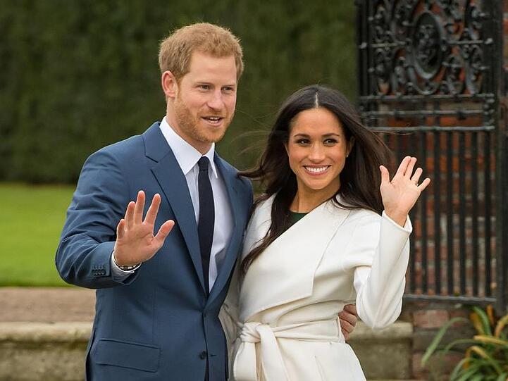Der britische Prinz Harry und Meghan Markle nach der Bekanntgabe ihrer Verlobung.