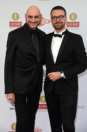 Ralph Morgenstern (li.) und Oliver Eder haben sich nach 21 gemeinsamen Jahren getrennt. Das gab der Moderator in "BamS" bekannt. Das Liebes-Aus erfolgte bereits 2017. Morgenstern soll bereits neu verliebt sein.