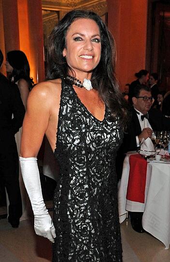 Star-Auflauf in München: Promis aus Film und Fernsehen haben beim 39. Deutschen Filmball die Erfolge des vergangenen Kinojahres gefeiert. Klicken Sie hier durch die besten Bilder des Filmballs 2012.
