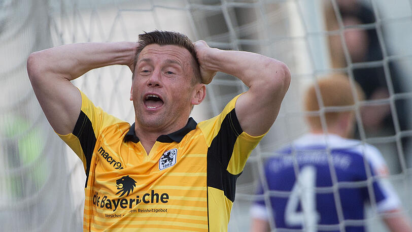 Ivica Olic - Note 3: Musste sich diesmal hinter Gytkjaer anstellen, bevor er im zweiten Durchgang nochmal für Wirbel sorgen sollte. Was er auch tat, allerdings ohne entscheidende Aktionen.