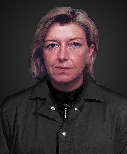 Elisabeth Gertrude Skarits (63) aus Österreich: Sie wird wegen schweren Betrugs gesucht. Zuletzt hielt sie sich 2011 in einem Hotel in Klosterneuburg auf. Sie brachte als Direktorin einer Eigentumsfirma Kunden um 4,2 Millionen Euro.