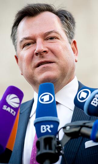 CSU-Vorstandssitzung in der Parteizentrale: Josef Schmid und die CSU kämpfen um einen Sieg bei der Stichwahl