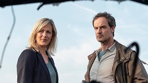 Martina Bönisch (Anna Schudt) und Peter Faber (Jörg Hartmann) müssen im "Tatort: Liebe mich" einen eiskalten Killer fassen.