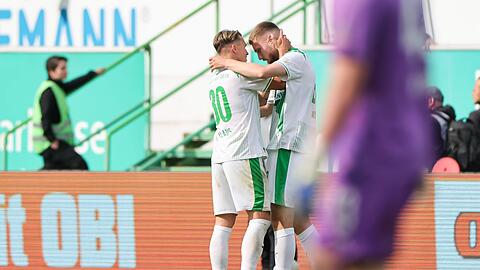 F&uuml;r die Spieler von Greuther F&uuml;rth geht es in die Relegation.