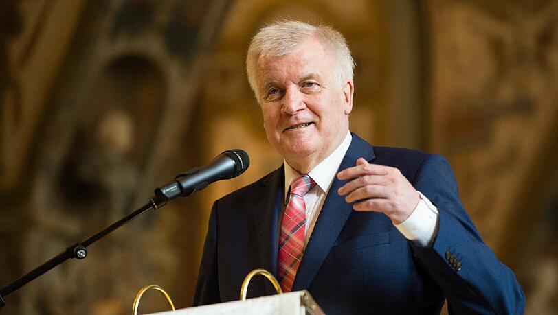 Steht bei den Bayern weiter hoch im Kurs: Ministerpräsident Horst Seehofer. Steht bei den Bayern weiter hoch im Kurs: Ministerpräsident Horst Seehofer.