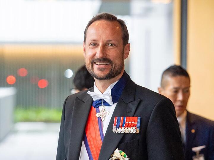 Prinz Haakon von Norwegen ist bei der Thronbesteigung dabei.