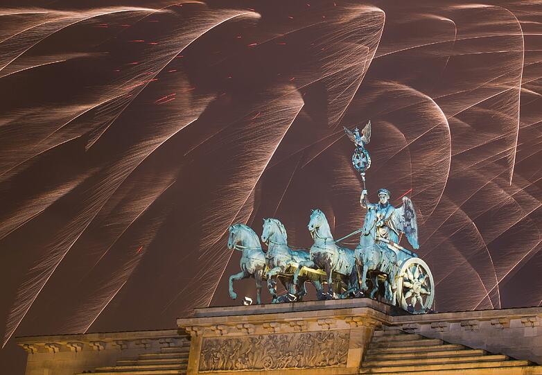So feiert Berlin in das Jahr 2015: Die Silvester-Party am Brandenburger Tor mit David Hasselhoff und David Garrett - Die Bilder...