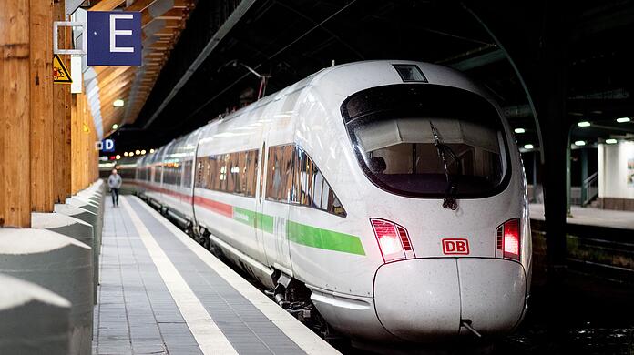 Die Deutsche Bahn will während der Sanierungen Umleitungen für den Fern- und Güterverkehr einrichten.
