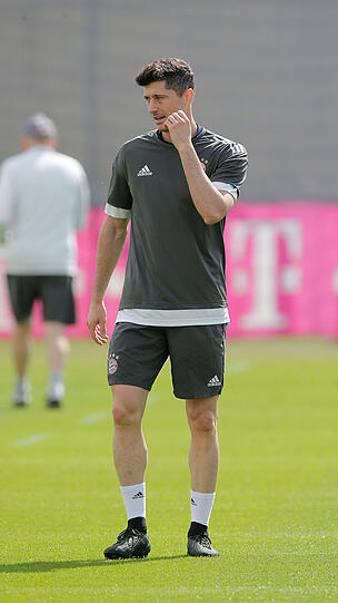 Die Bayern beim Abschlusstraining am Dienstag vor dem Kracher gegen Real Madrid. Klicken Sie sich durch die Bilder.