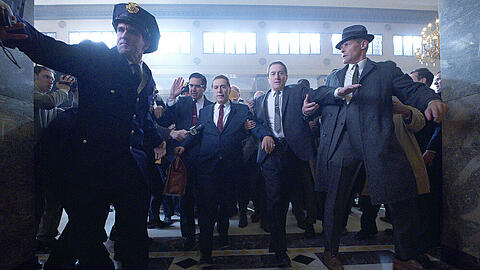 Robert De Niro (2. v.r.) spielt in "The Irishman" den Veteranen Frank Sheeran