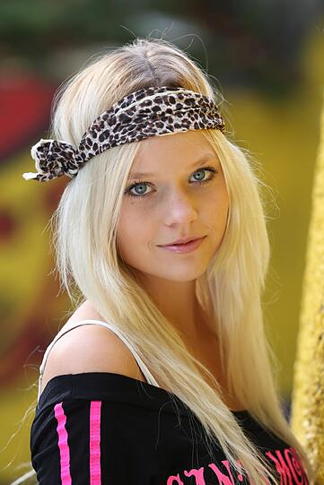 Was für Augen! Die 20-jährige Sabine.