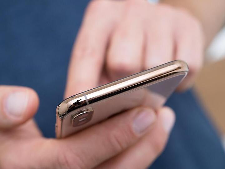 Allein mit Smartphones werden in diesem Jahr in Deutschland laut Schätzung mehr als 10 Milliarden Euro umgesetzt.