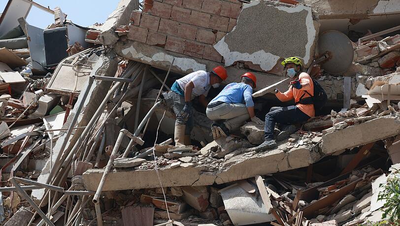 Die Suche nach Versch&uuml;tteten unter den Tr&uuml;mmern nach dem schweren Doppelbeben in Venezuela geht unerm&uuml;dlich weiter.