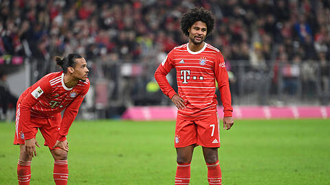 Leroy Sané (l.) und Serge Gnabry vom FC Bayern.
