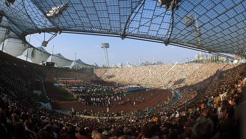 Zuschauer bei der Eröffnung der Olympischen Spiele.
