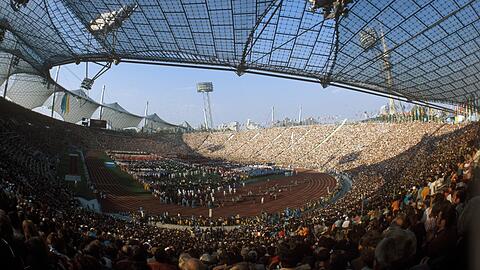 Zuschauer bei der Eröffnung der Olympischen Spiele.