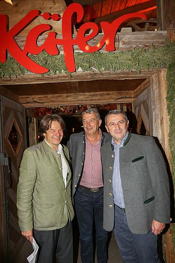 Waren auch im Käfer: Michael Käfer, Wolfgang Niersbach und Wolfsburg-Geschäftsführer Klaus Allofs (v.l.).