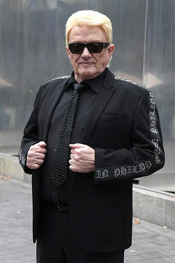 Heino heißt mit bürgerlichem Namen Heinz Georg Kramm. In seinem Leben hatte er schon mehrere Pseudonyme wie Gio Bilk, Bilk Gio, G. Bilk, H. Bilk.