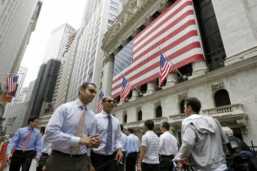 Leitbörse Wall Street in New York: Die US-Regierung macht 500 Milliarden Dollar locker.