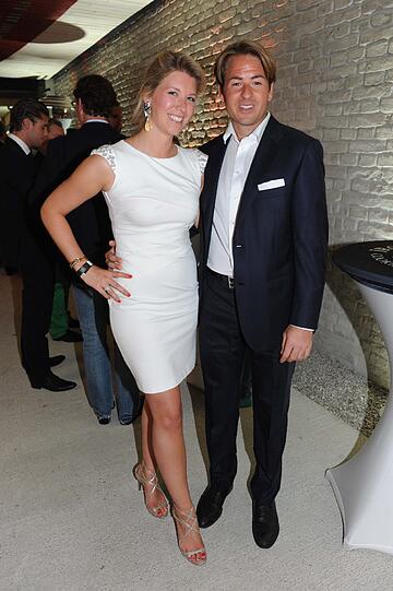 Vanessa Dietl- Holczak und Florian Holczak bei der Eröffnung des Betten Concept Store am 29.08.2013 in München.