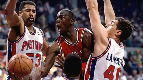 Nicht zu fassen: Michael Jordan in der Basketball-Doku "The Last Dance", die hierzulande auf Netflix verfügbar ist.