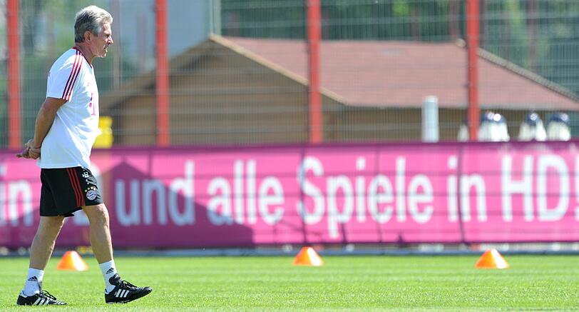 Jupp Heynckes hatte bei seiner  Rückkehr zu Bayern München nur einen Rumpfkader zur Verfügung. Bei  der ersten Trainingseinheit am Montag standen gerade einmal sieben  Profis auf dem Platz. Die Bilder