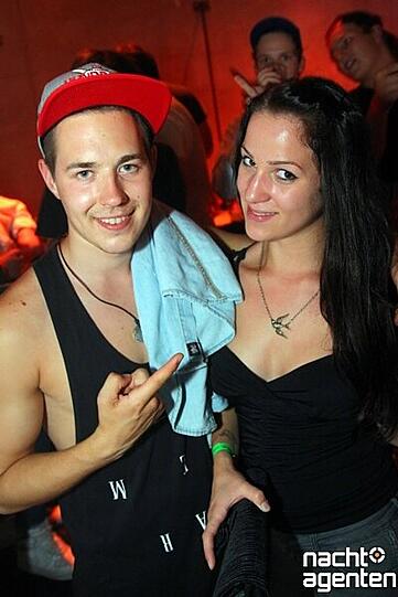 Der Neuraum deckt unterdessen noch viel mehr Musikgeschmäcker ab, im Club hieß es: "Soundclub presents: DJ Starjack". Mehr Bilder aus dem Neuraum unter www.nachtagenten.de