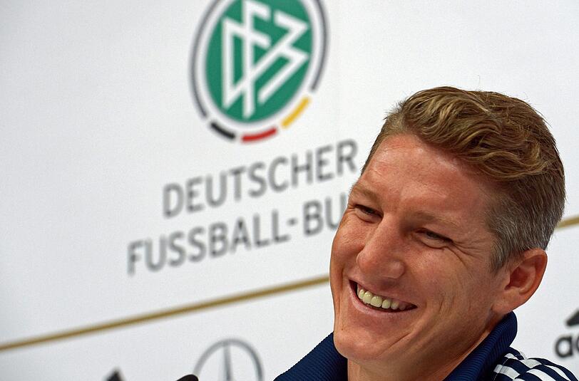 Bastian Schweinsteiger ist zurück: Wenn alles gut läuft, dann spielt der Mittelfeld-Boss gegen Schweden zum 100. Mal für die deutsche Nationalmannschaft.