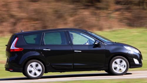Länge läuft - und Platz gibt's im neuen Renault Grand Scénic genügend. Länge läuft - und Platz gibt's im neuen Renault Grand Scénic genügend.