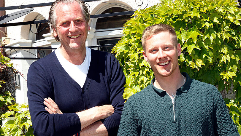 Marc Uebelherr (l.) und Geschäftspartner Alex Brenner kurz vor der Eröffnung des Roland's Eck im Mai 2025. Marc Uebelherr (l.) und Geschäftspartner Alex Brenner kurz vor der Eröffnung des Roland's Eck im Mai 2025.