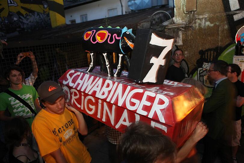 "Trauermarsch" für die Schwabinger 7.