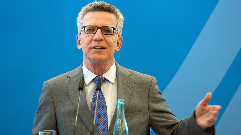 Bundesinnenminister Thomas de Maiziere (CDU) hat einheitliche Regeln in Bund und Ländern bei der Terrorbekämpfung gefordert.