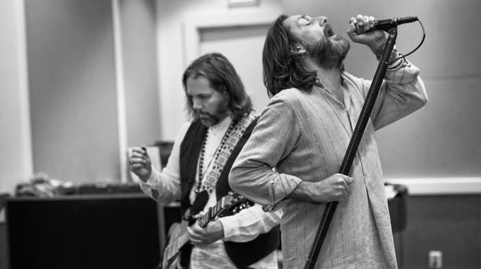 Rich Robinson (links) erzählte der AZ vor drei Jahren, wie sehr er mit Bruder Chris im Clinch liegt. Nun spielen sie wieder zusammen.