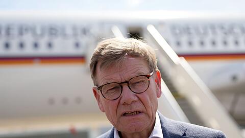 Außenminister Johann Wadephul (CDU) reist nach Japan und Indonesien. Auch dort wird die Lage in der Ukraine und der Umgang mit China eine große Rolle spielen.