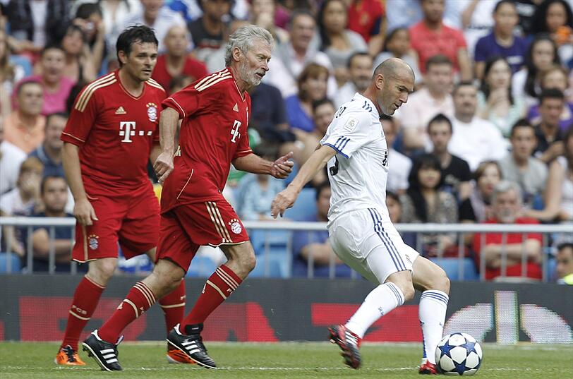 Eine einzigartige Karriere, was für ein begnadeter Fußballer: Zinedine Zidane. Wohl einer der besten, die jemals dieses Spiel spielten...