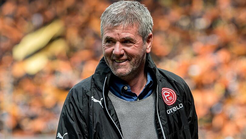 Ex-1860-Trainer Friedhelm Funkel hat bei Fortuna Düsseldorf noch Vertrag bis Sommer 2018. Ex-1860-Trainer Friedhelm Funkel hat bei Fortuna Düsseldorf noch Vertrag bis Sommer 2018.