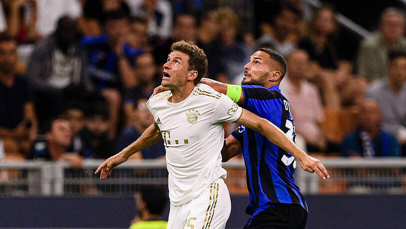 Das Hinspiel der Champions-League-Gruppenphase gegen Inter Mailand gewann der FC Bayern - hier Thomas Müller (links) im Duell mit Danilo D'Ambrosio - am 7. September mit 2:0. Das Hinspiel der Champions-League-Gruppenphase gegen Inter Mailand gewann der FC Bayern - hier Thomas Müller (links) im Duell mit Danilo D'Ambrosio - am 7. September mit 2:0.