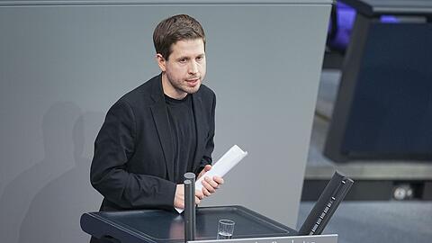 Kevin Kühnert habe sich vor einigen Jahren in einen "Mann mit FDP-Parteibuch" verliebt, schreibt "Die Zeit". (Archivbild)