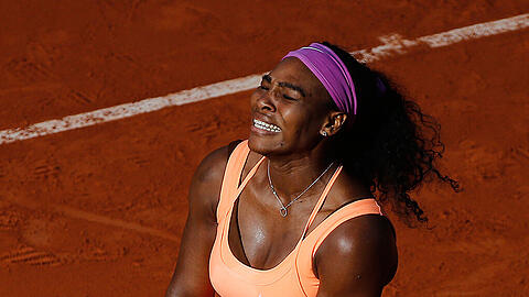 Ohne Drama geht es nicht: Serena Williams war auch im Halbfinale der French Open gegen Timea Bacsinszky aus der Schweiz für ein spektakuläres Schauspiel gut.