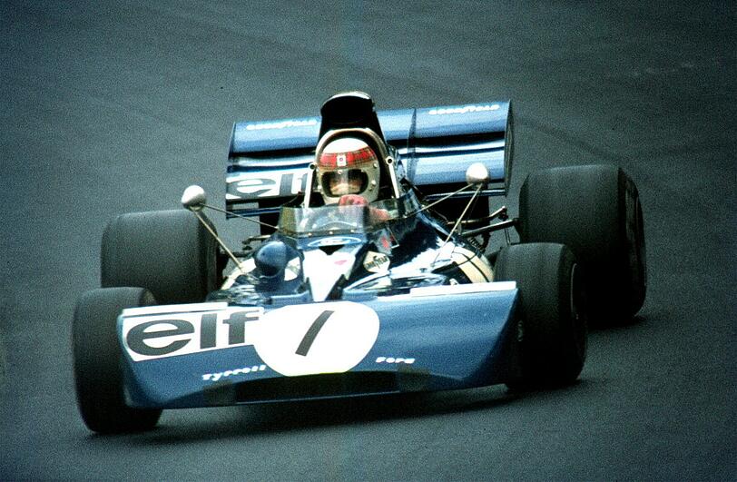 Platz 8: Dreimal Weltmeister. Mal Draufgänger, mal kühler Rechner, mal Jetsetter. Von Queen Elizabeth II. wurde Jackie Stewart in den Adelsstand erhoben. Nach der Karriere scheffelte er als erfolgreicher Geschäftsmann Millionen. Kämpfte als einer der ersten für mehr Sicherheit in der Formel 1.