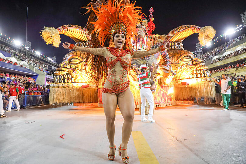 Die Bewohner der Stadt und die Mitglieder der Sambaschulen sind froh, dass es nach zwei Jahren nun wieder Umzüge gibt, dass Rio wieder Samba tanzt