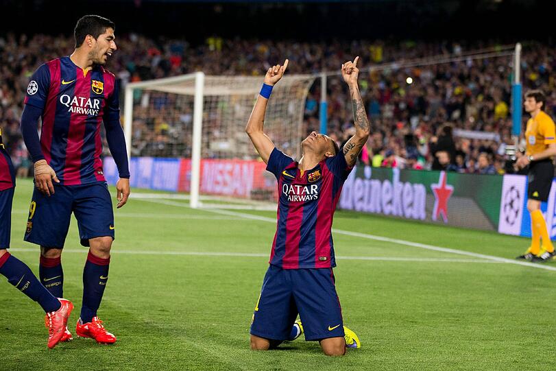 Neymar (r.) und Suarez feiern das 3:0.